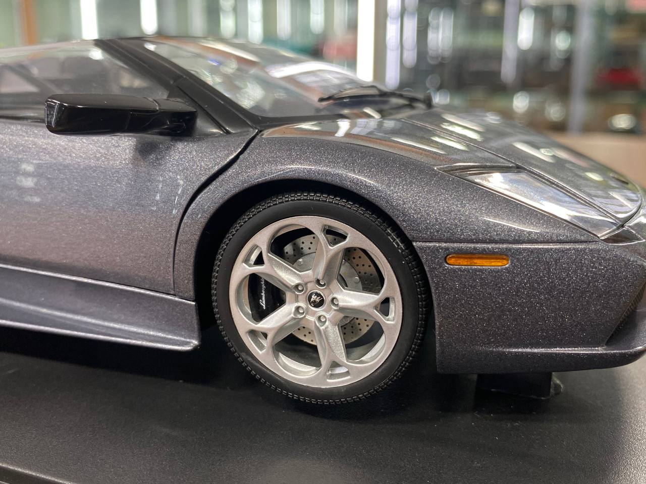 1/18 Diecast Metal Model – Lamborghini Murciélago Roadster | AUTOart | Full Opening