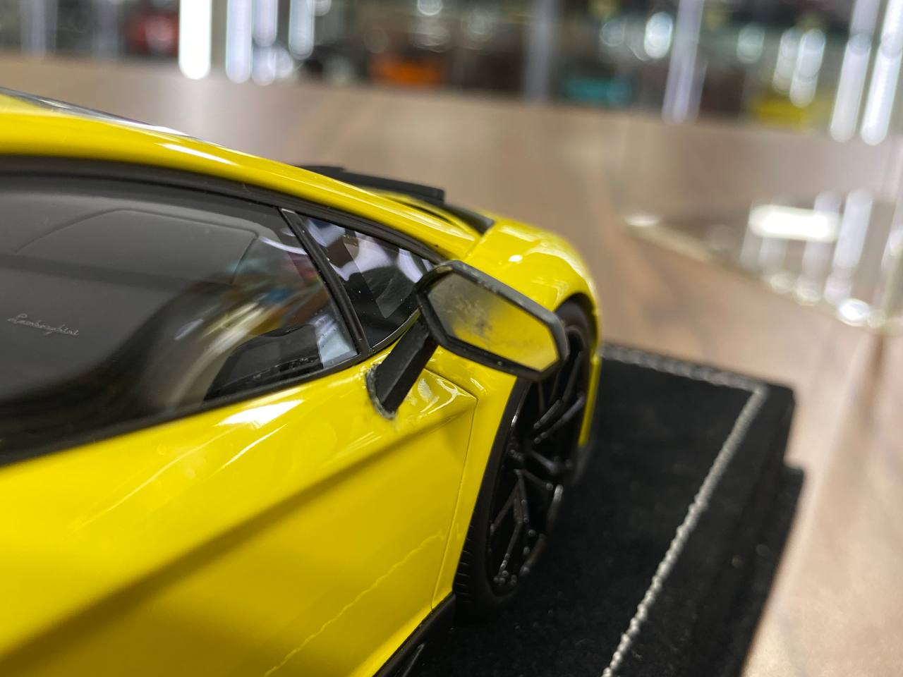 1:18 MR Collection Lamborghini Aventador 50th Anniversario Yellow | Resin | Limited Edition