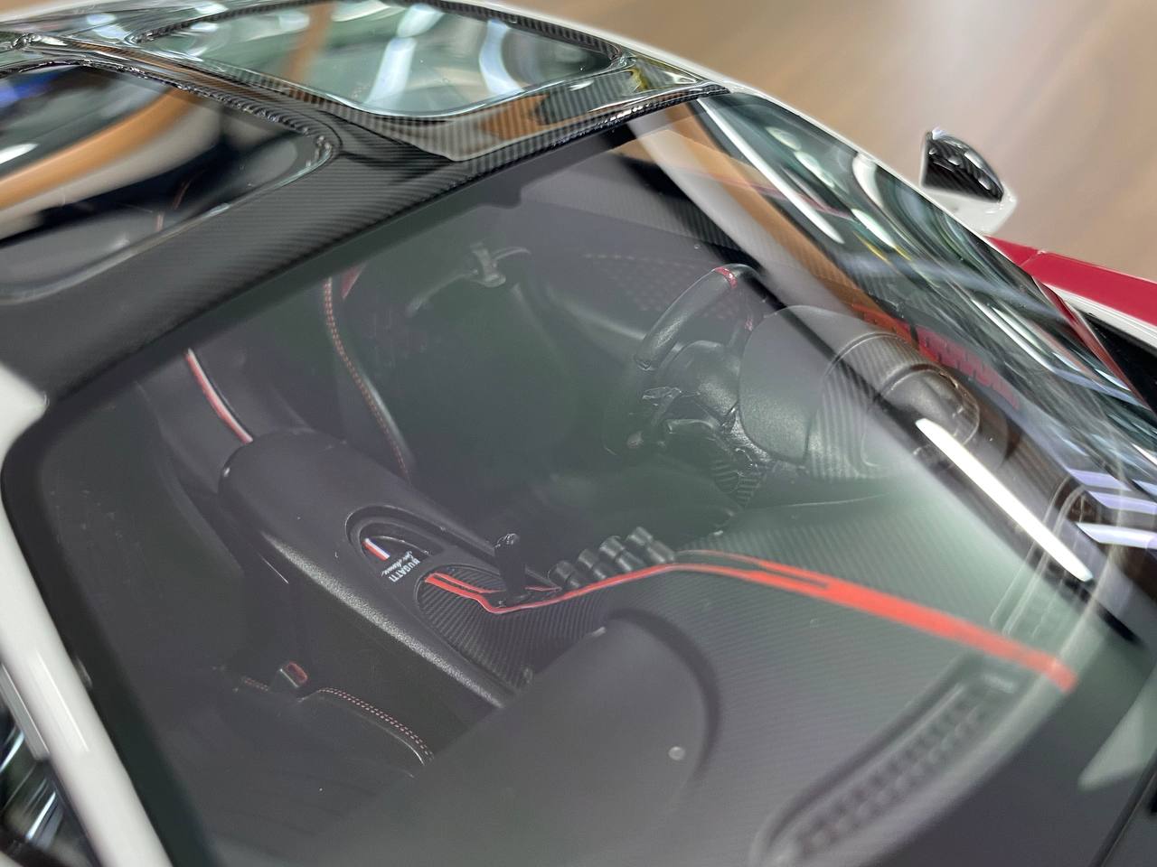 ★ 1:18 H&H Bugatti Chiron Pur Sport – Grand Prix White – Limited Edition of 30
