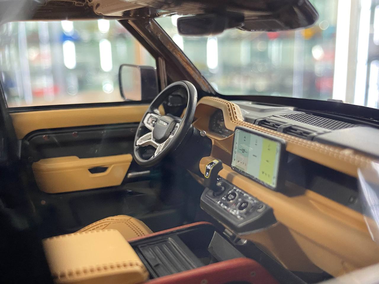 1/18 Resin MotorHelix Land Rover Defender 110 SHEIKH MOHAMMED EDITION Black ( UAE plate ) Limited 50 pcs