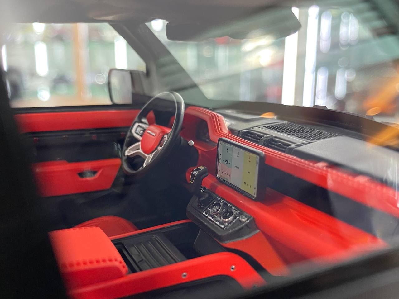 1/18 Resin MotorHelix Land Rover Defender 110 Matt Black Limited 50 pcs