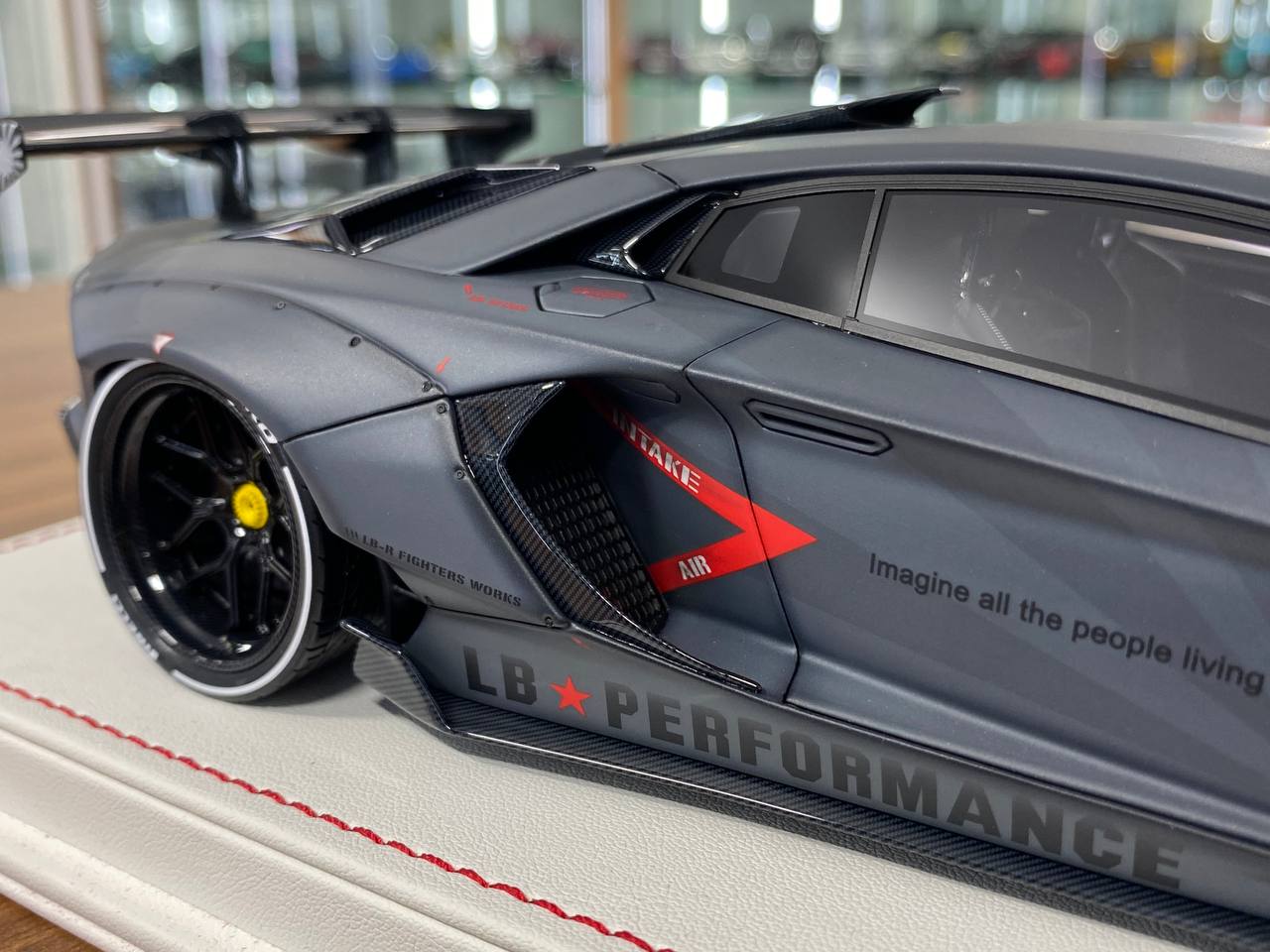 1/18 Resin Model Lamborghini Aventador SVJ – Zero Fighter Edition | Davis & Giovanni