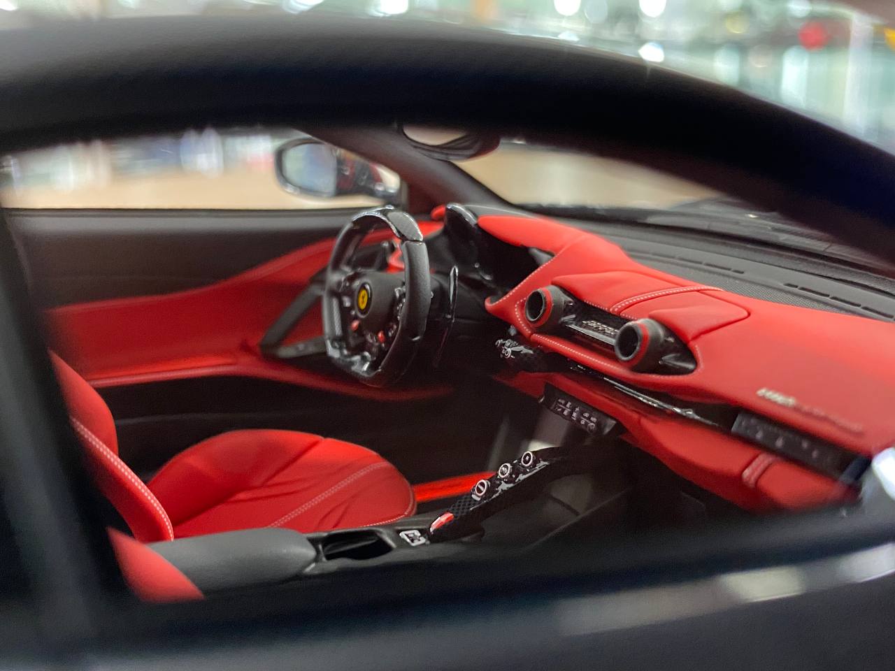 1/18 Resin model Davis & Giovanni Ferrari 812 Superfast SVR Limited Edition 10 pcs carbon fibre red/black interior