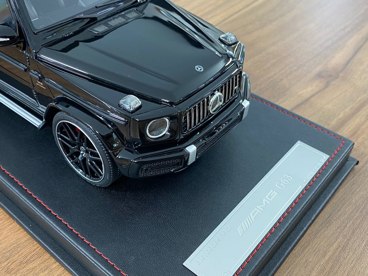 1/18 Mercedes-Benz G-63 Long Black Miniature car by VIP Models