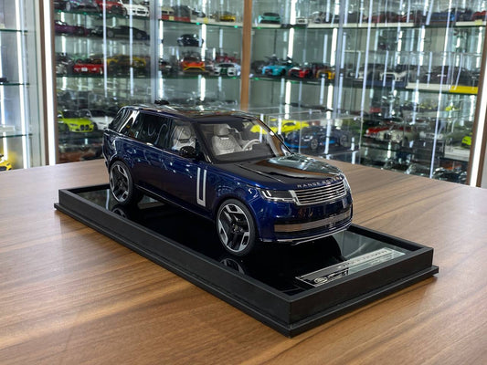 Range Rover Autobiography 2022 1:18 resin model in Constellation Blue – limited edition sealed-body collectible available in Dubai