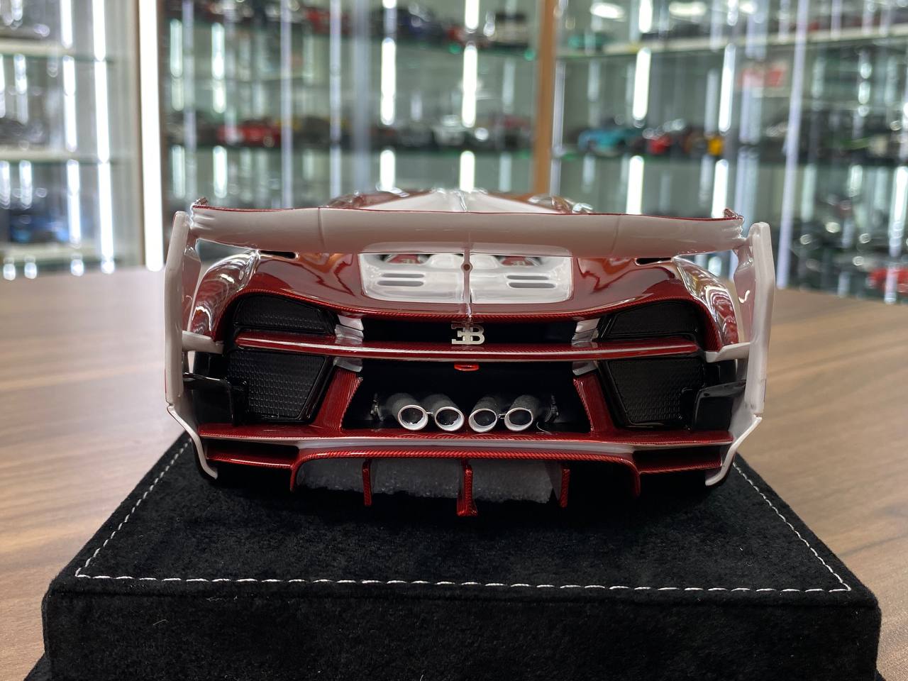 1/18 resin Models Limited 30 pcs HH Models Bugatti Vision GT Pearl White / Red carbon