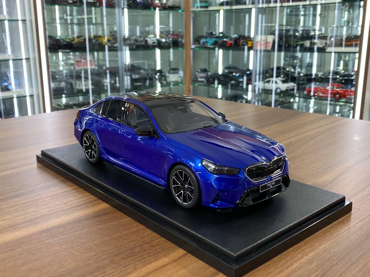 /18 Resin Model GT Spirit BMW M5 G90 – Blue Metallic – Limited Edition