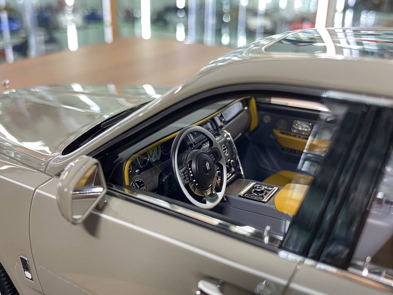 1:18 Resin Model  – H&H Rolls-Royce Cullinan Series II Truffle Marble Brown – Limited 30 pcs