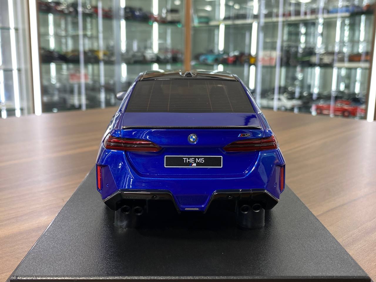 /18 Resin Model GT Spirit BMW M5 G90 – Blue Metallic – Limited Edition
