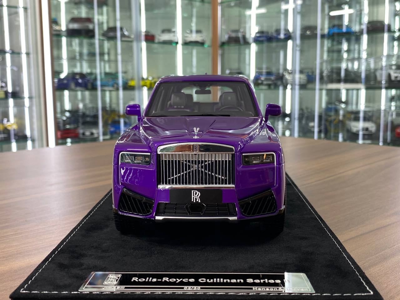 1:18 Resin – H&H Rolls-Royce Cullinan Series II Twilight Purple – Limited 30 pcs