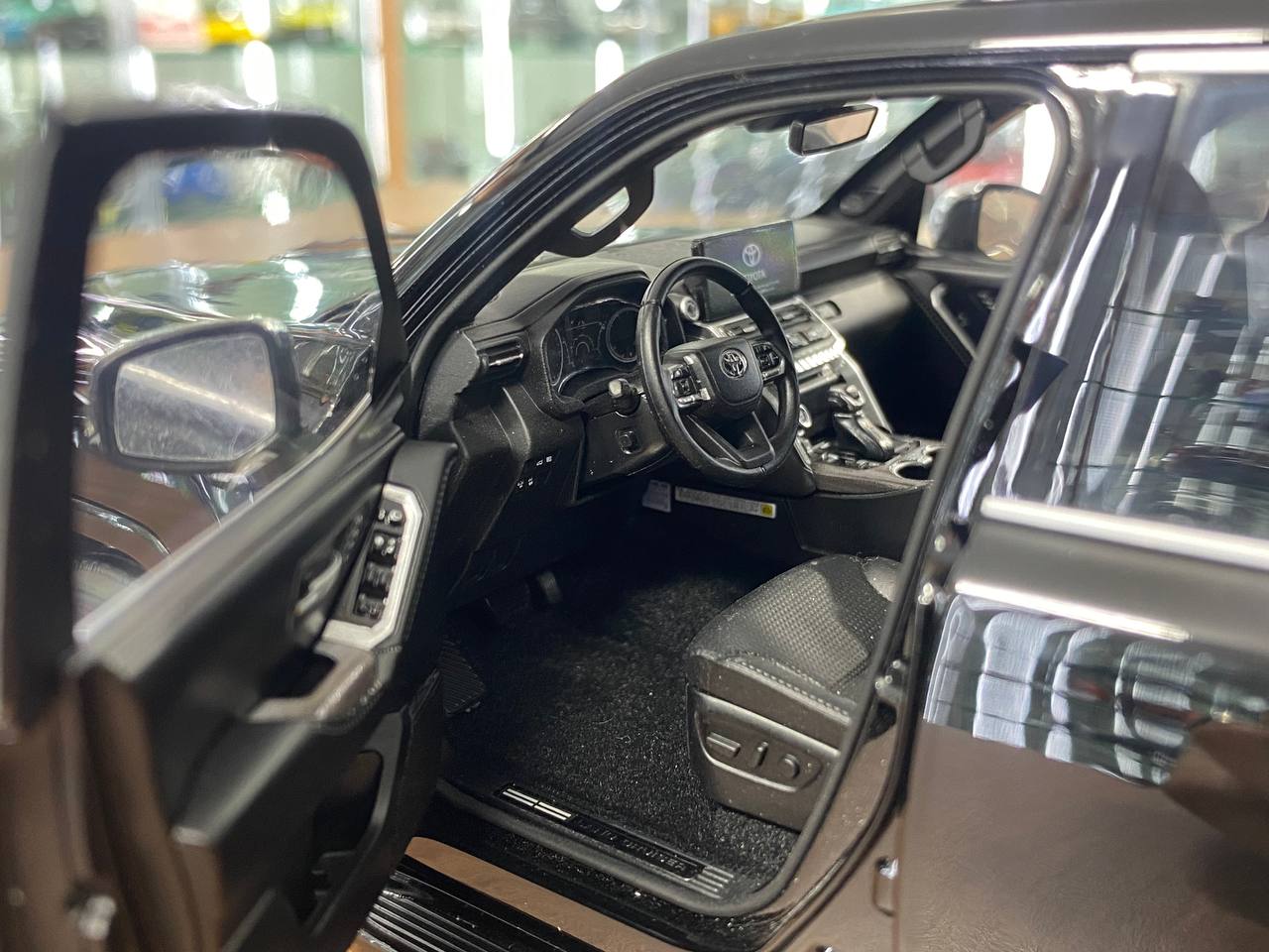 1/18 Diecast Model – Toyota Land Cruiser LC300 ZX | LCD Models | Full Opening