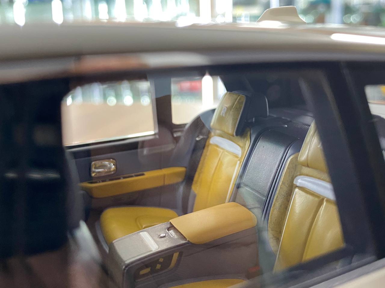 1:18 Resin Model  – H&H Rolls-Royce Cullinan Series II Truffle Marble Brown – Limited 30 pcs