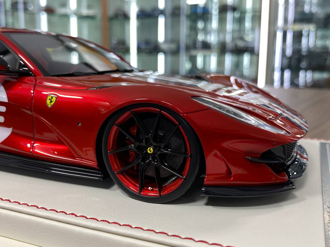 1:18 Resin Model – Davis & Giovanni Ferrari 812 Superfast Candy Red / French Line 23 – Limited 1 of 1