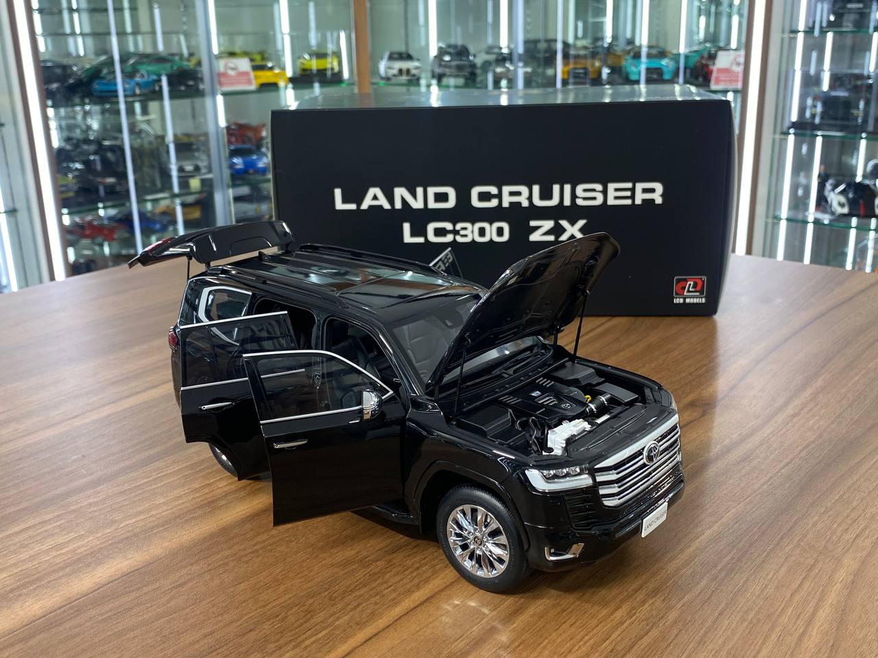 1/18 Diecast Model – Toyota Land Cruiser LC300 ZX | LCD Models | Full Opening