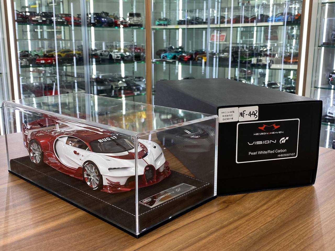 1/18 resin Models Limited 30 pcs HH Models Bugatti Vision GT Pearl White / Red carbon