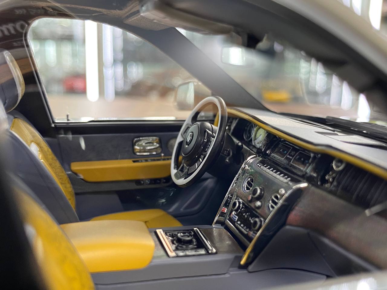 1:18 Resin Model  – H&H Rolls-Royce Cullinan Series II Truffle Marble Brown – Limited 30 pcs