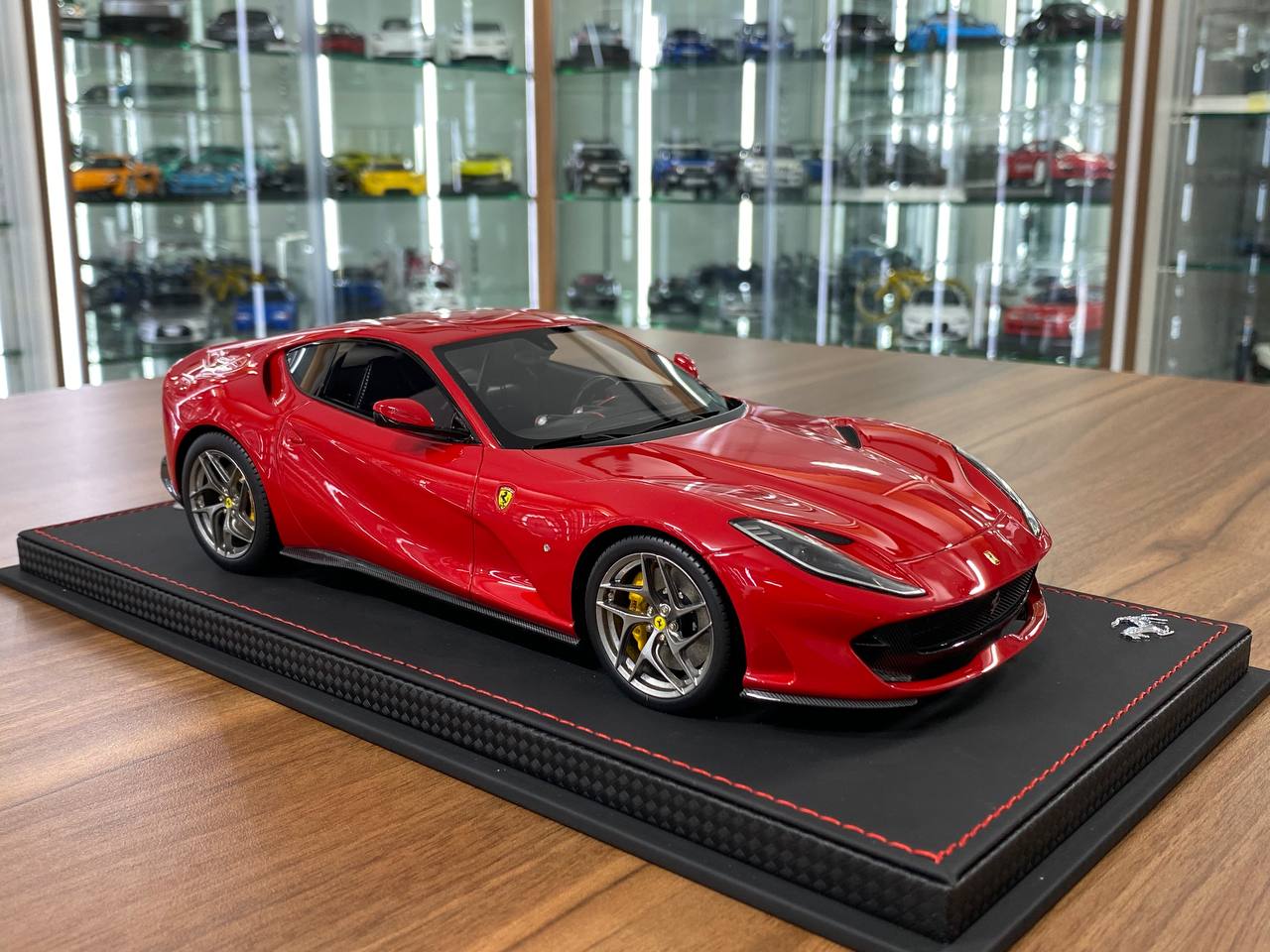 1/18 BBR Models Ferrari 812 Superfast (2017) - Rosso Corsa 322 (Limited 212 pcs)