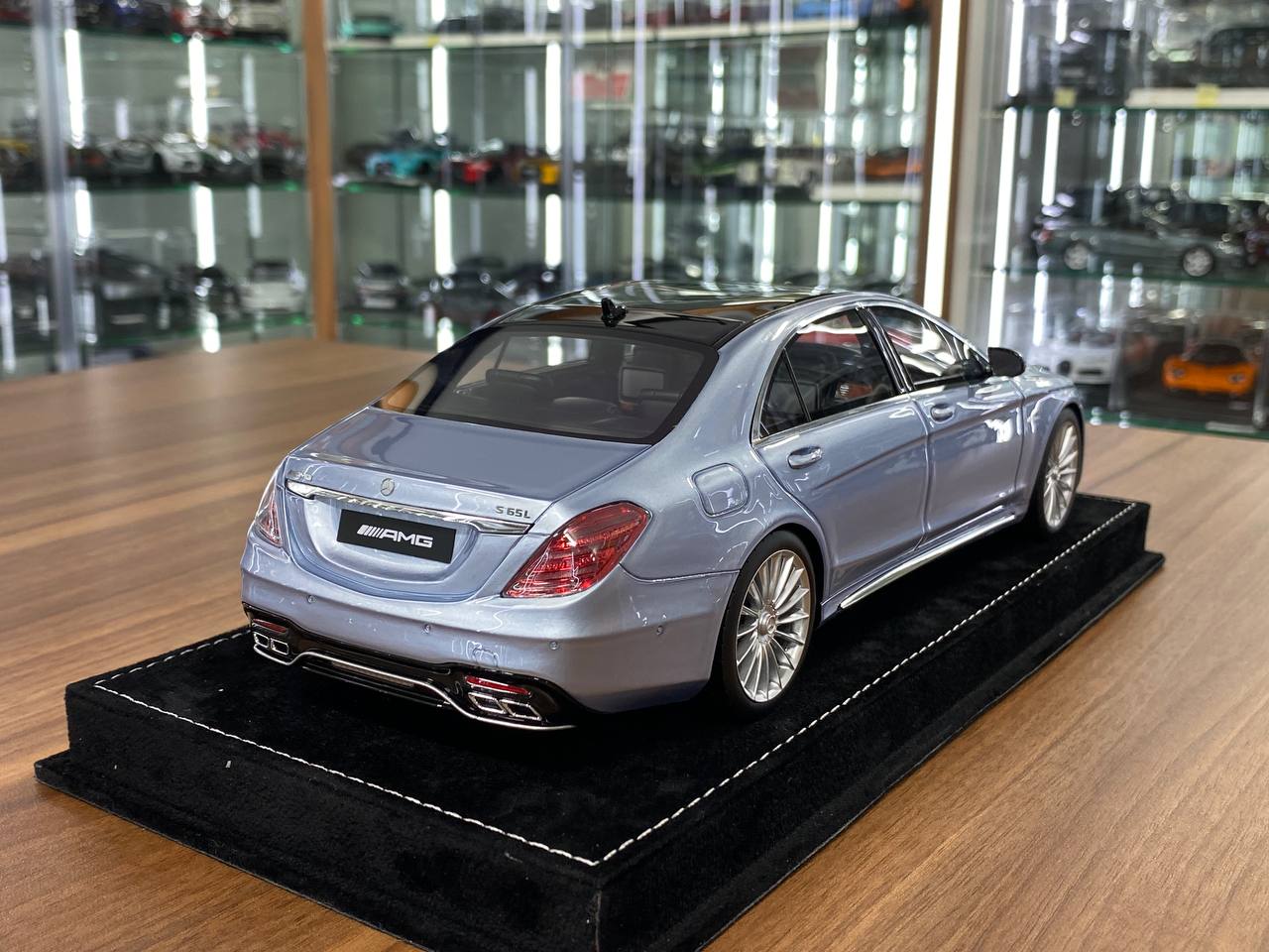 1/18 Resin model HH Models Mercedes Benz S65 L Reviera Blue Limited 30 pcs