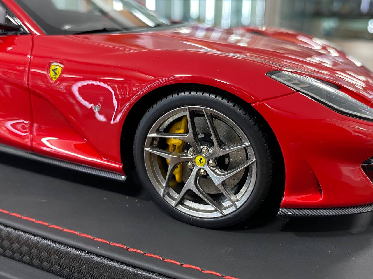 1/18 BBR Models Ferrari 812 Superfast (2017) - Rosso Corsa 322 (Limited 212 pcs)