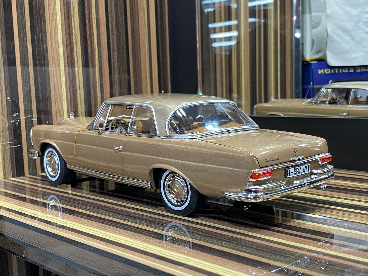 1/18 Diecast Mercedes-Benz 250 SE Coupe 1969 Gold Metallic Scale Model car by Norev