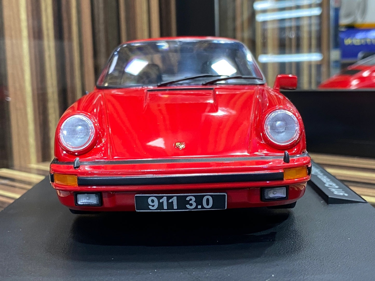 Porsche 911 Carrera Coupe 1977 1/8 by KK-Scale