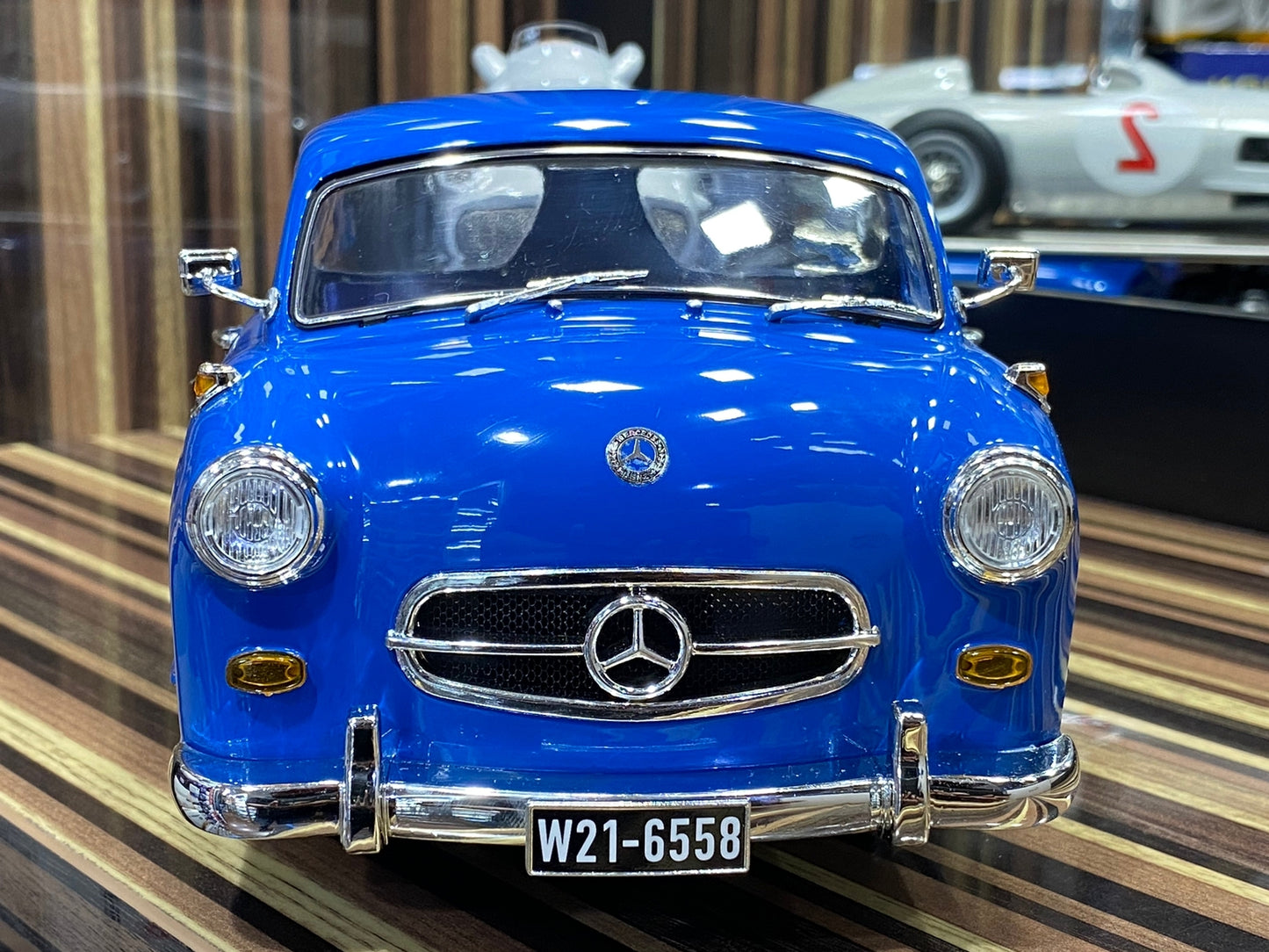 Mercedes-Benz W21 Das Blaue Wunder 1/18 by Werk89