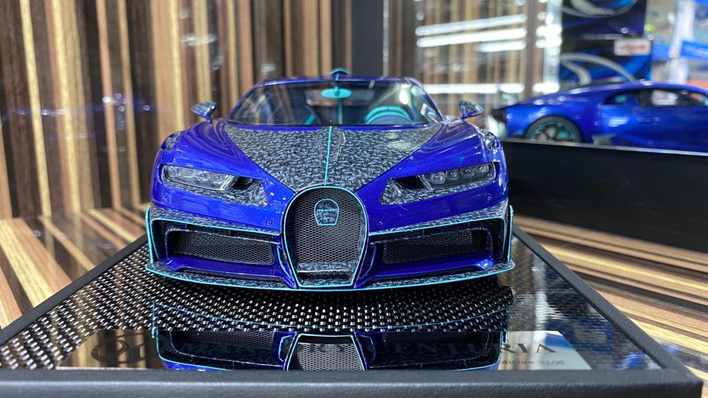 1/18 Bugatti Chiron Mansory Blue & Carbon by Timothy & Pierre