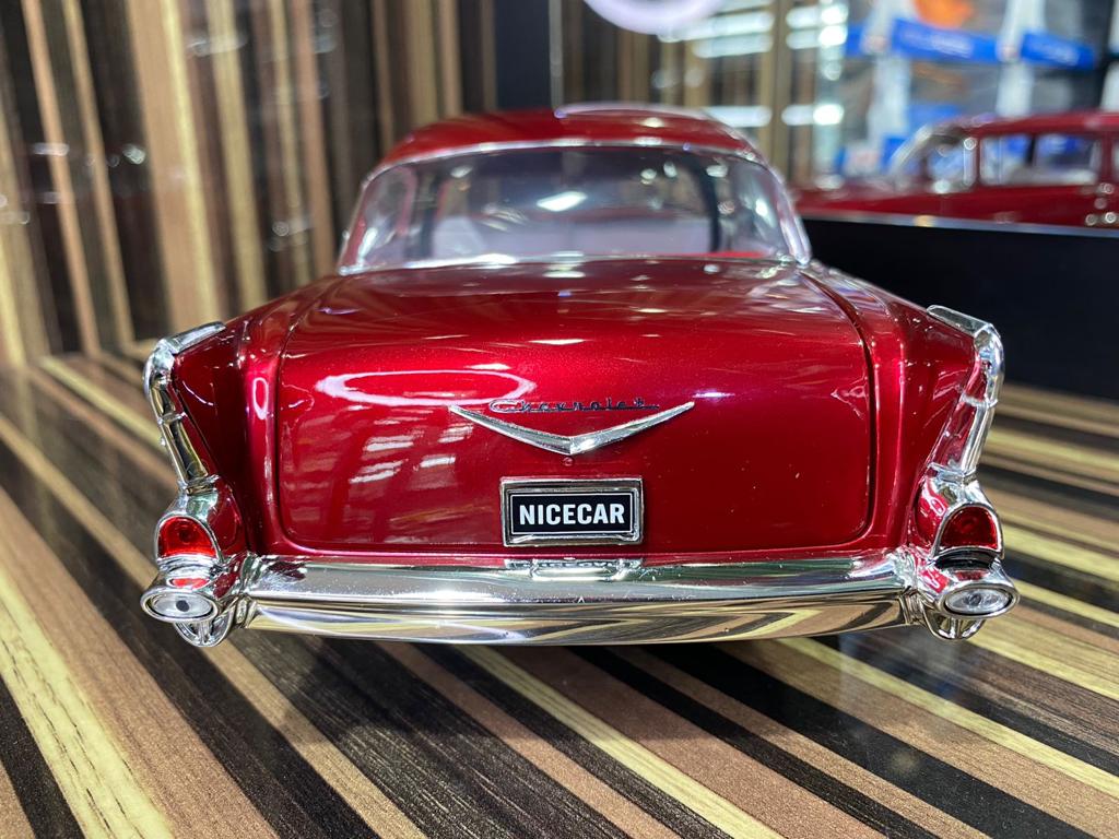 1/18 Diecast Chevrolet Bel Air 1957 ACME Red Scale Model Car