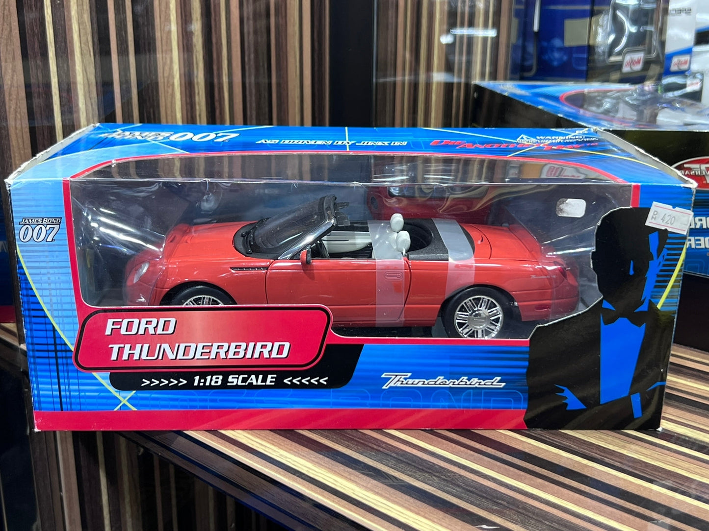 1/18 Diecast Ford Thunderbird James Bond Red Ertl Collectibles Scale Model Car
