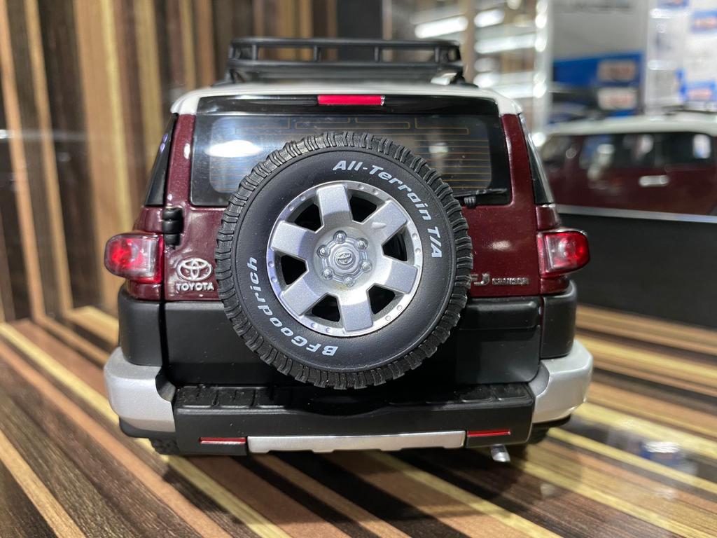 1/18 Diecast Toyota FJ Cruiser AUTOart Scale Model Car