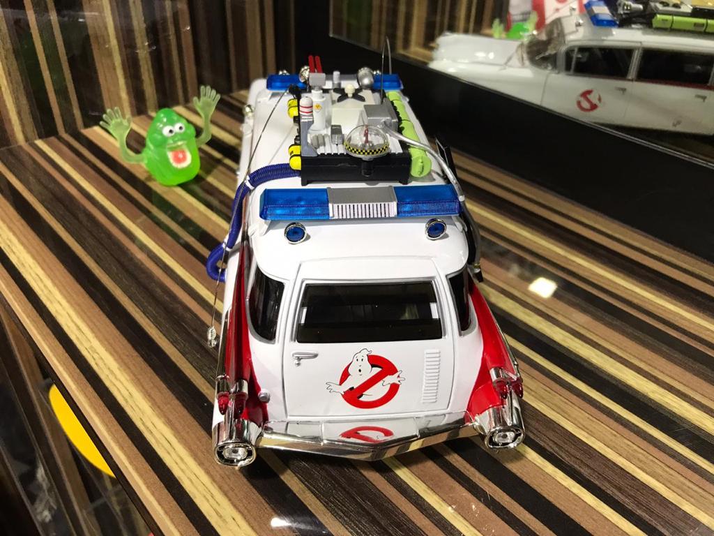 1/18 Diecast Cadillac Ecto Ghost Busters White by Green Light