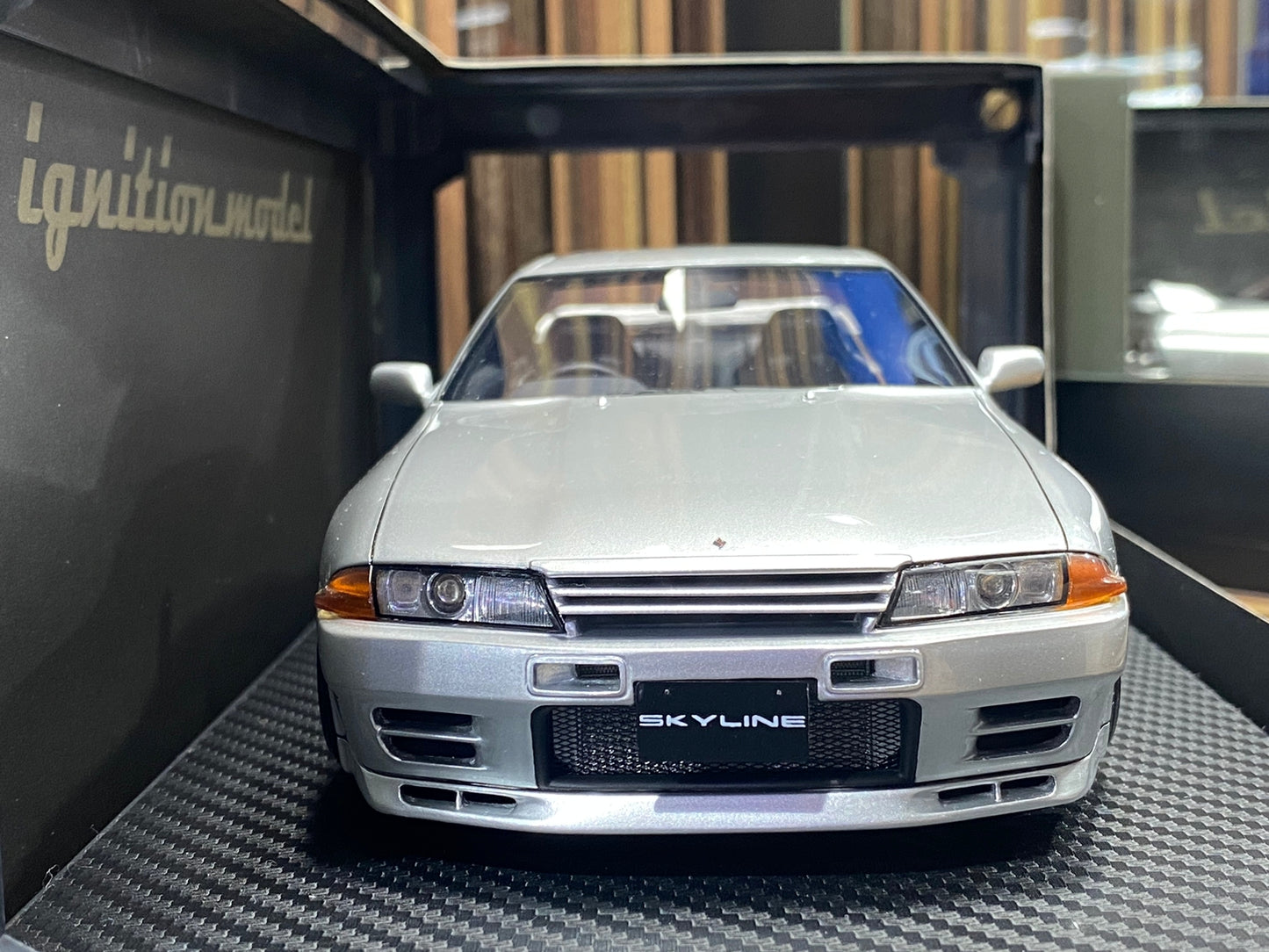 1/18 Diecast Nissan Skyline GT-R R32 Silver Ignition model Miniature Car