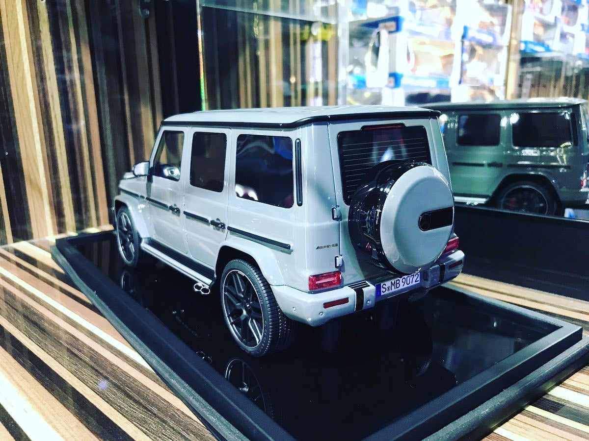 1/18 Diecast Miniature Mercedes-Benz G-Class G63 AMG Diecast car by IVY Models Model Car