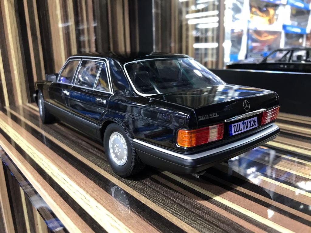 Mercedes-Benz 560SEL W126 iScale Black