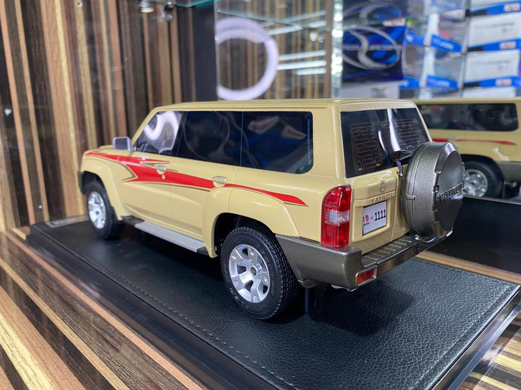 1/18 Diecast Nissan Patrol Safari Y61 IVY Models Scale Model Car