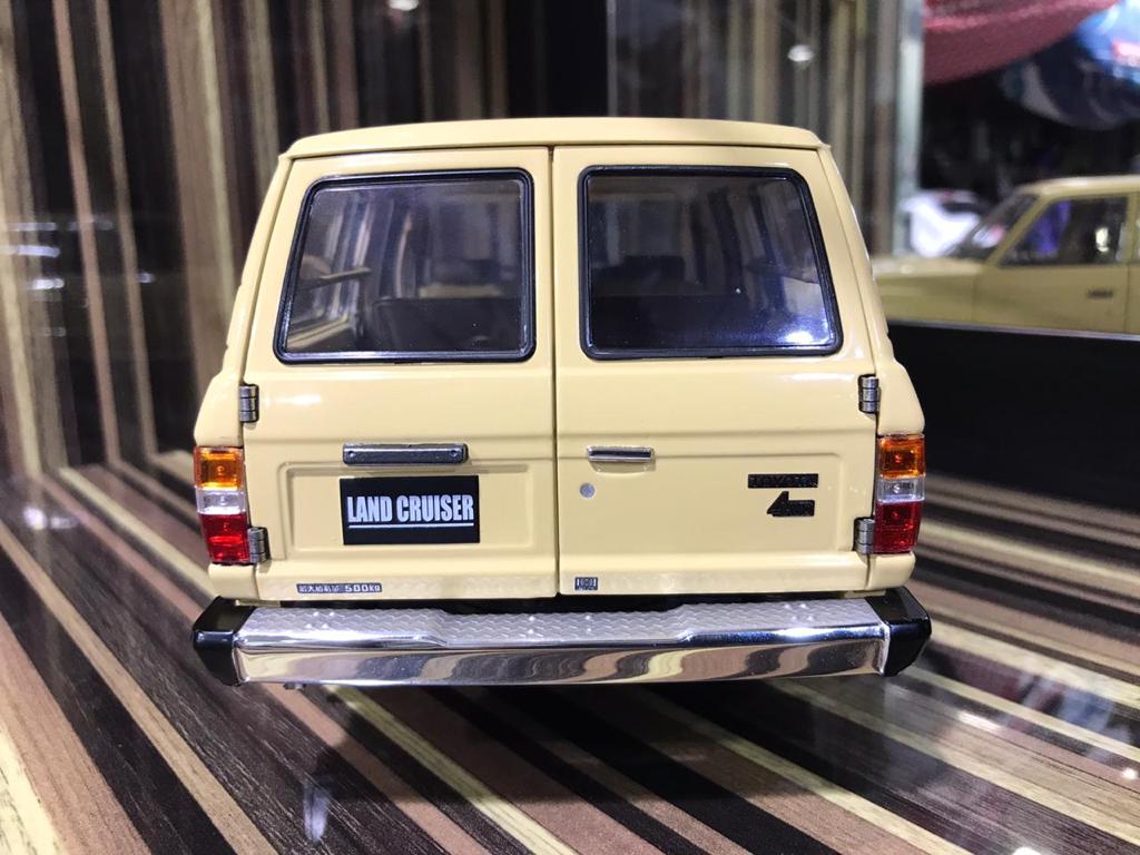 1/18 Diecast Toyota Land Cruiser 60 Beige Kyosho Scale Model Car