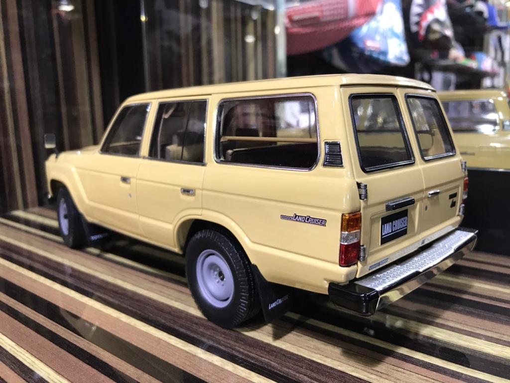 1/18 Diecast Toyota Land Cruiser 60 Beige Kyosho Scale Model Car