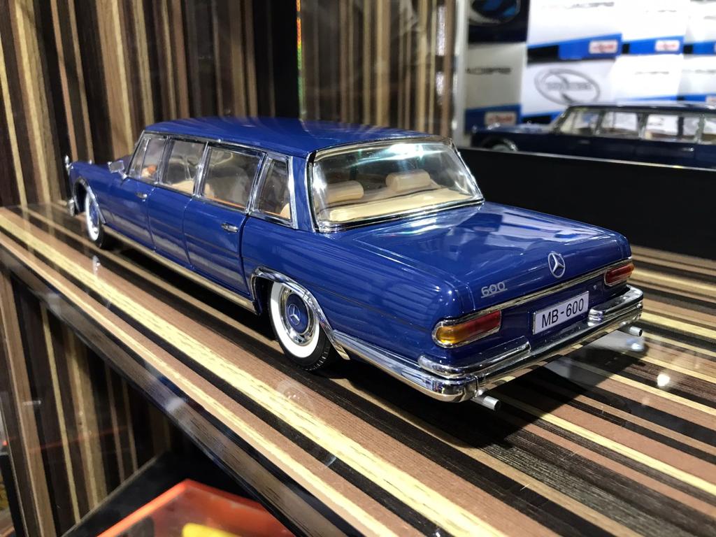 Mercedes-Benz MB600 Sun Star