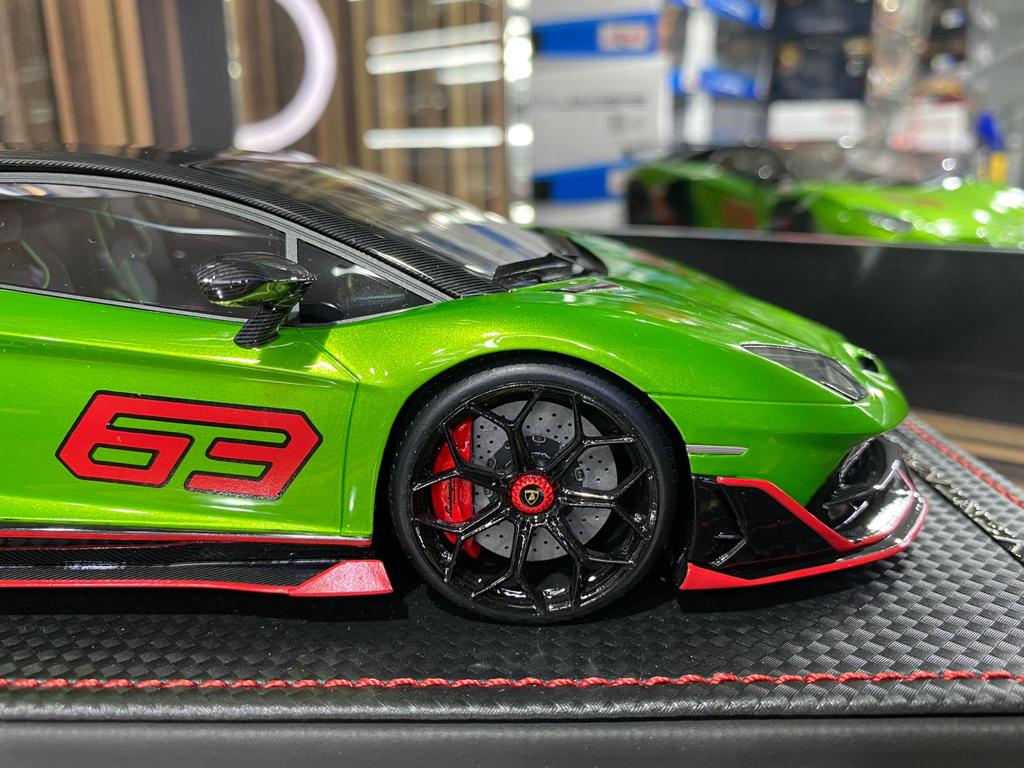 1/18 Resin Lamborghini Aventador SVJ Green by MR
