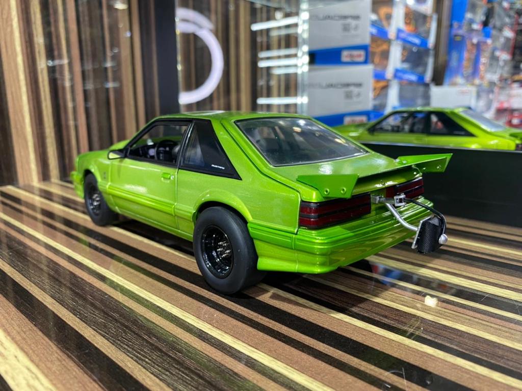 1/18 Diecast Ford Mustang 1993 Green Model Car by GMP