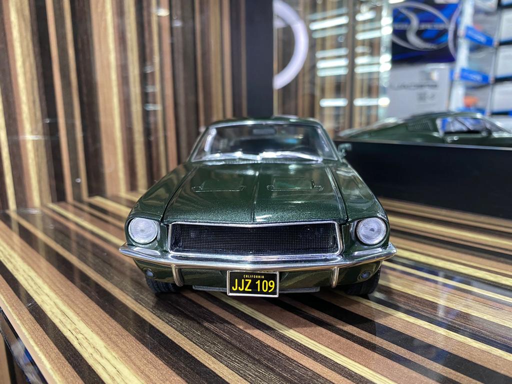 Ford Mustang Green Light