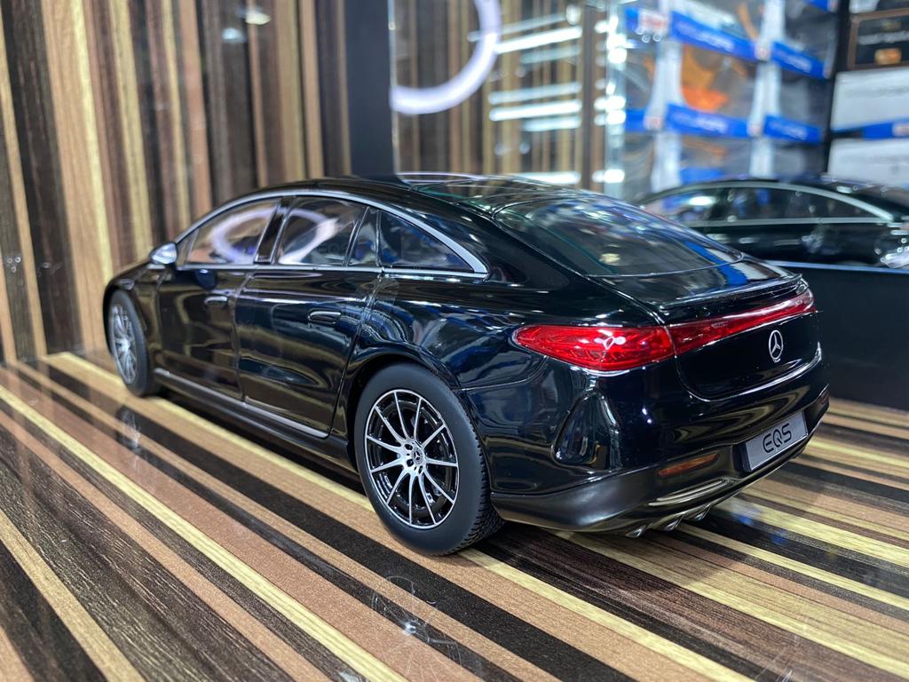 1/18 Diecast Mercedes-Benz EQS Black Norev Scale Model Car