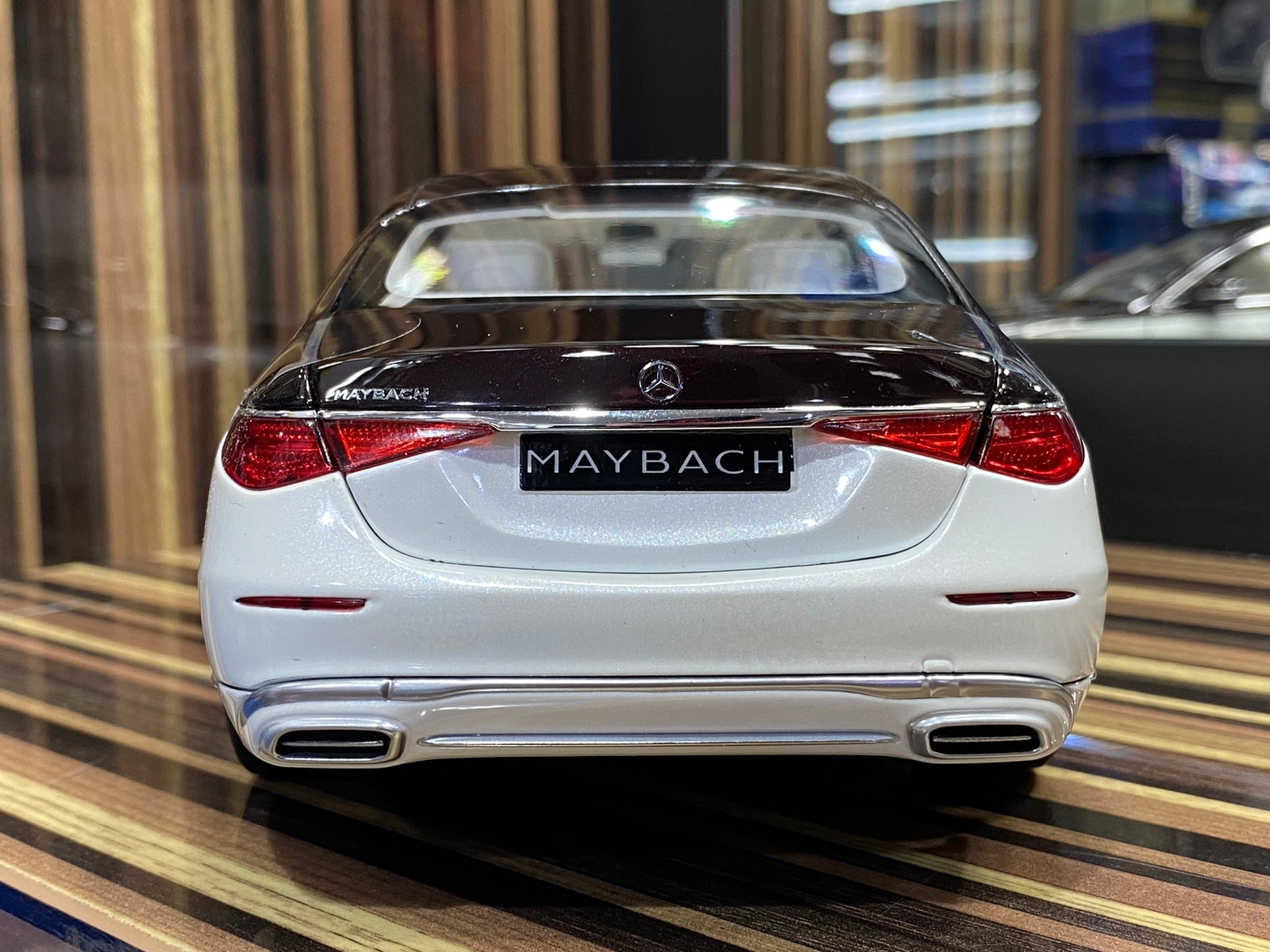 1/18 Diecast Mercedes-Maybach S-Class 2021 White & Black Norev Scale Model Car