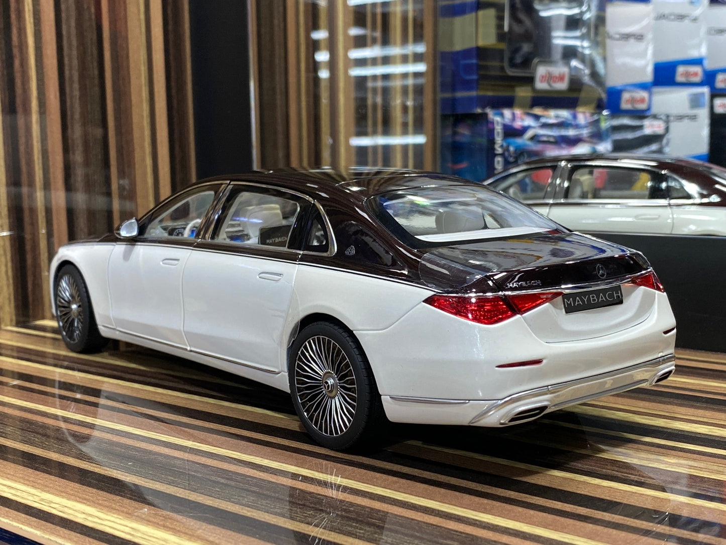 1/18 Diecast Mercedes-Maybach S-Class 2021 White & Black Norev Scale Model Car