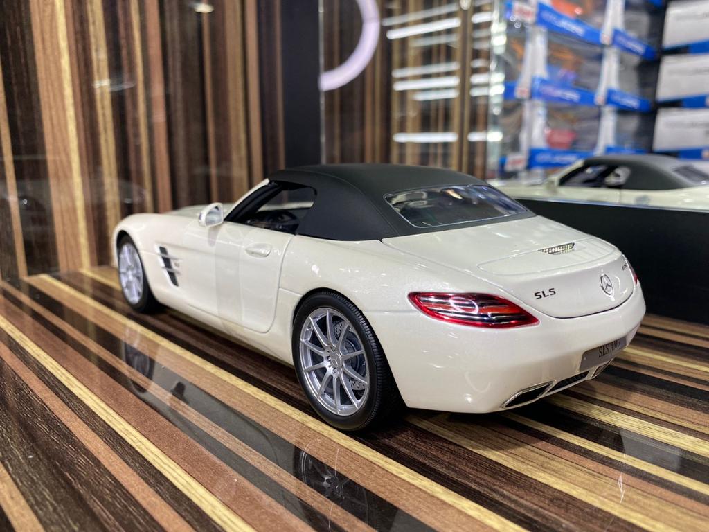 1/18 Diecast Mercedes-Benz SLS AMG Roadster White Norev Scale Model Car