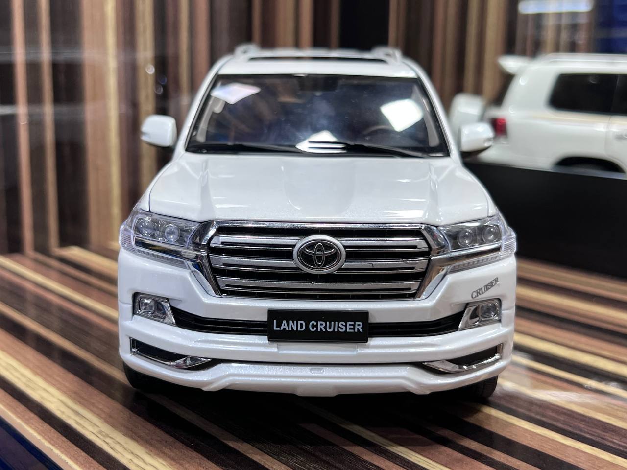 Toyota Land Cruiser 200 KengFai