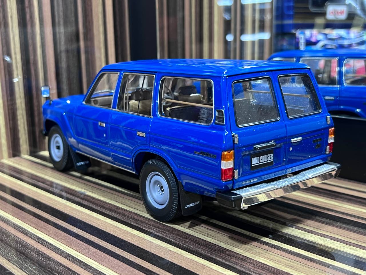 1/18 Diecast Toyota Land Cruiser 60 Blue Kyosho Scale Model Car