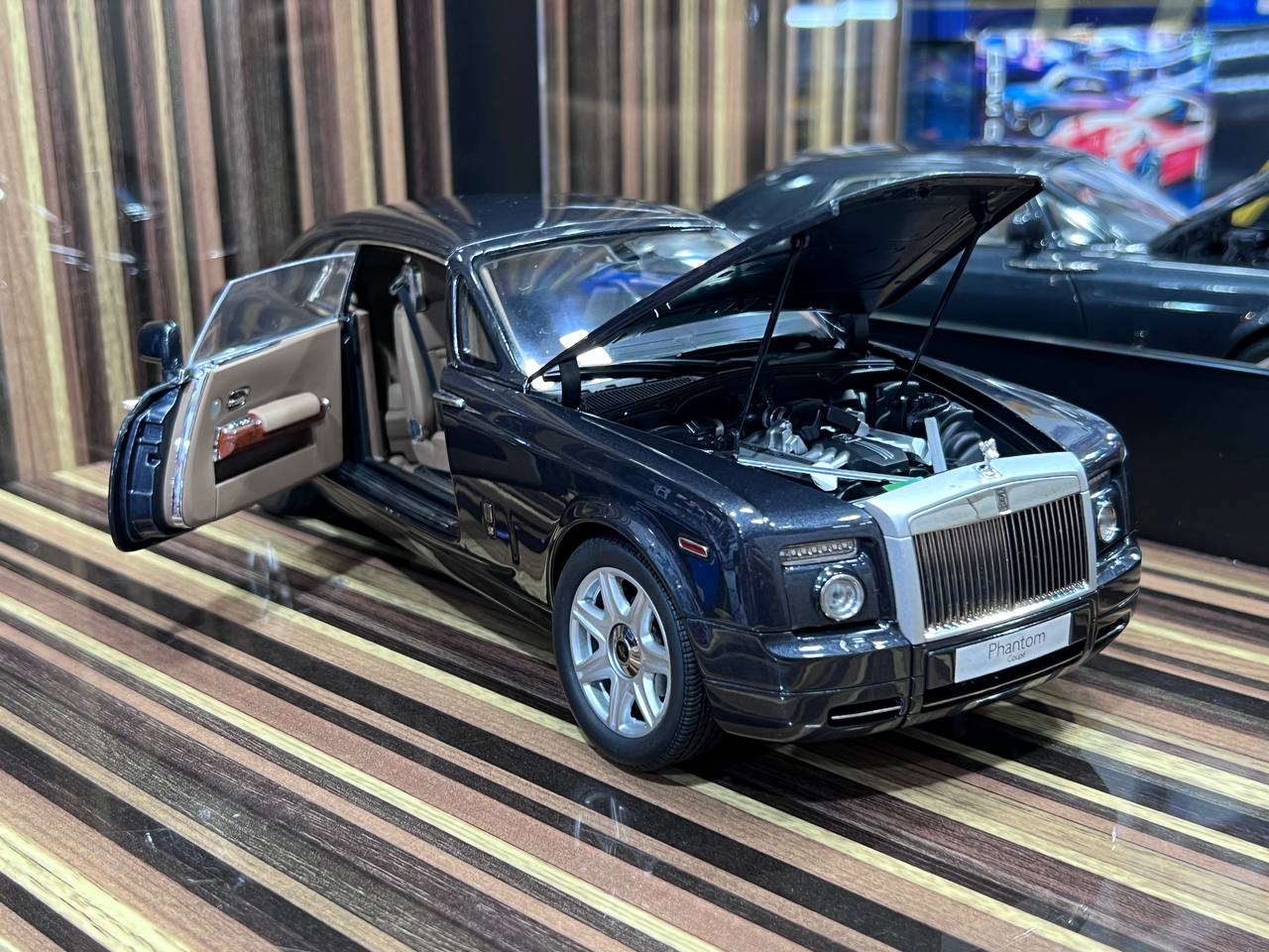 1/18 Diecast Rolls-Royce Phantom Coupe Dark Grey Kyosho Scale Model Car