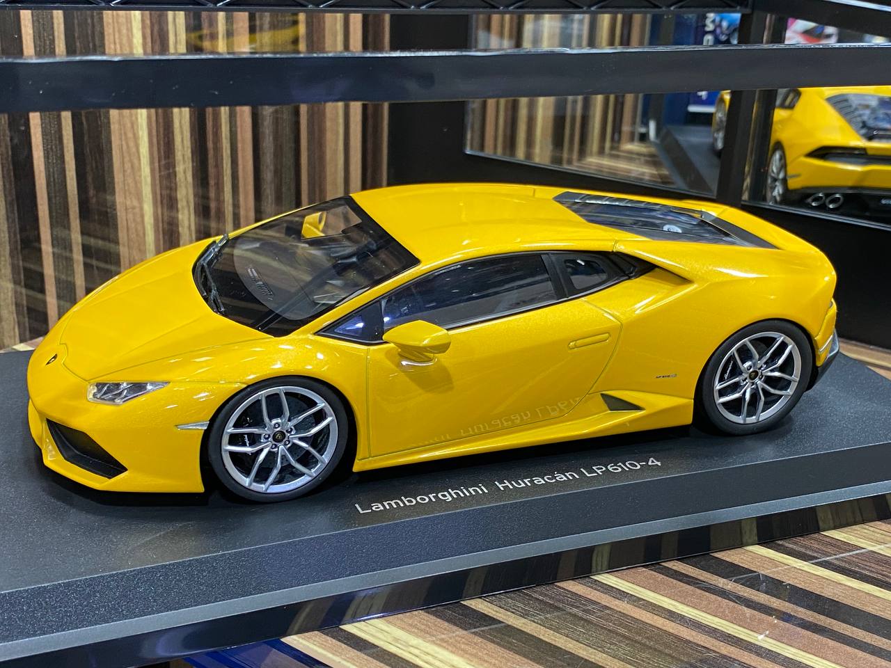 1/18 Diecast Lamborghini Huracan LP 610-4 Yellow Kyosho Scale Model Car