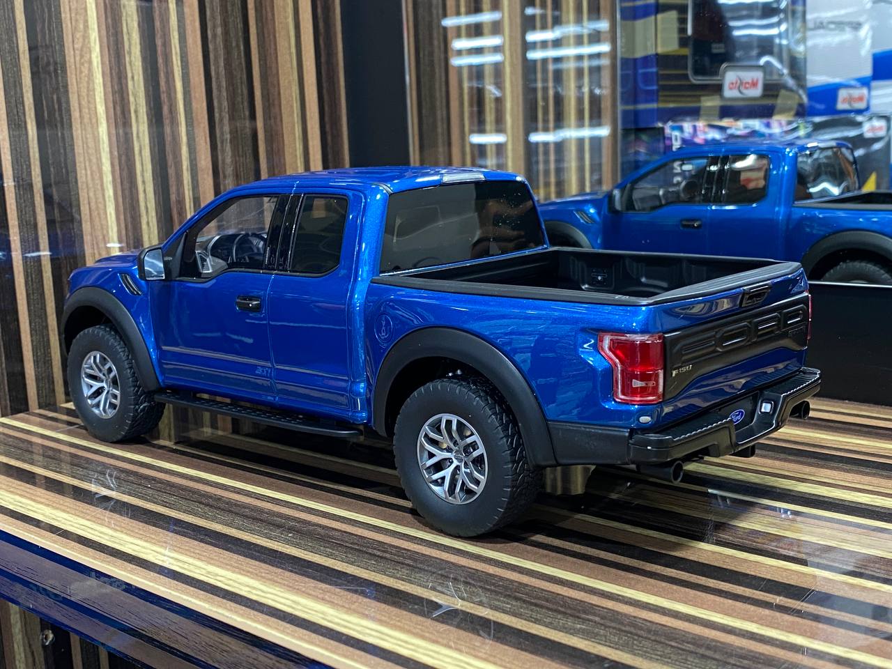 1/18 Diecast Ford F-150 Raptor Blue GT Spirit Scale Model Car